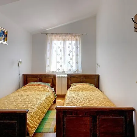 Golubovo Vila *