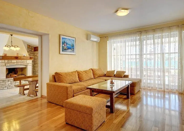 Golubovo Villa *